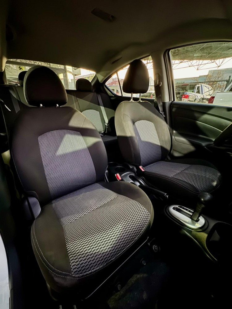 Nissan Versa Sense — foto 10